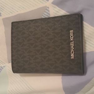 Michael Kors Passport Case, New with tag